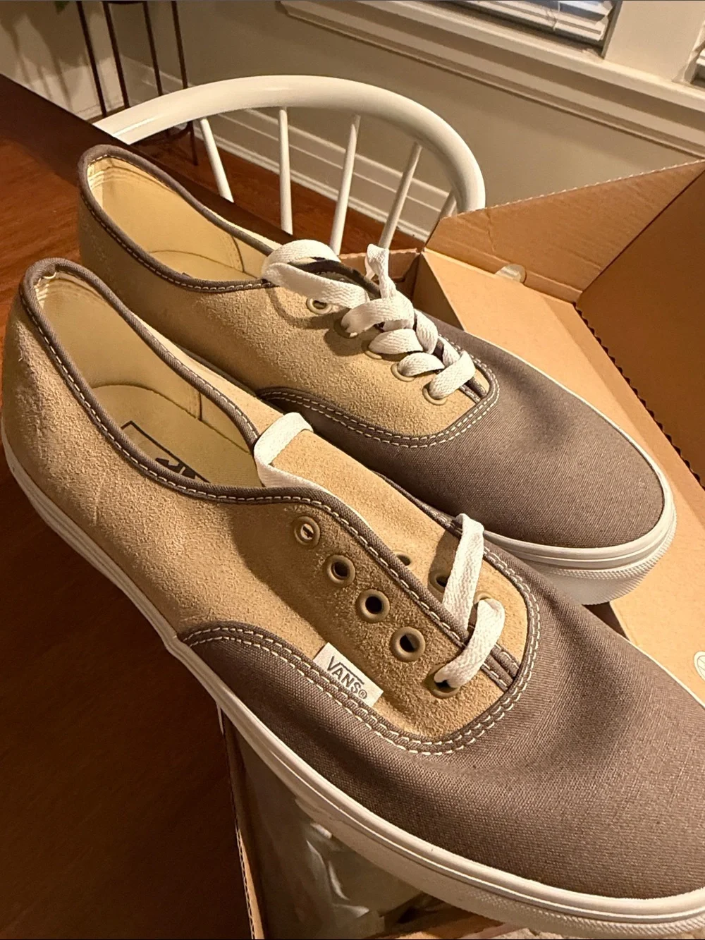 Vans Men’s Two-Tone Brown and Tan Low-Top Sneakers